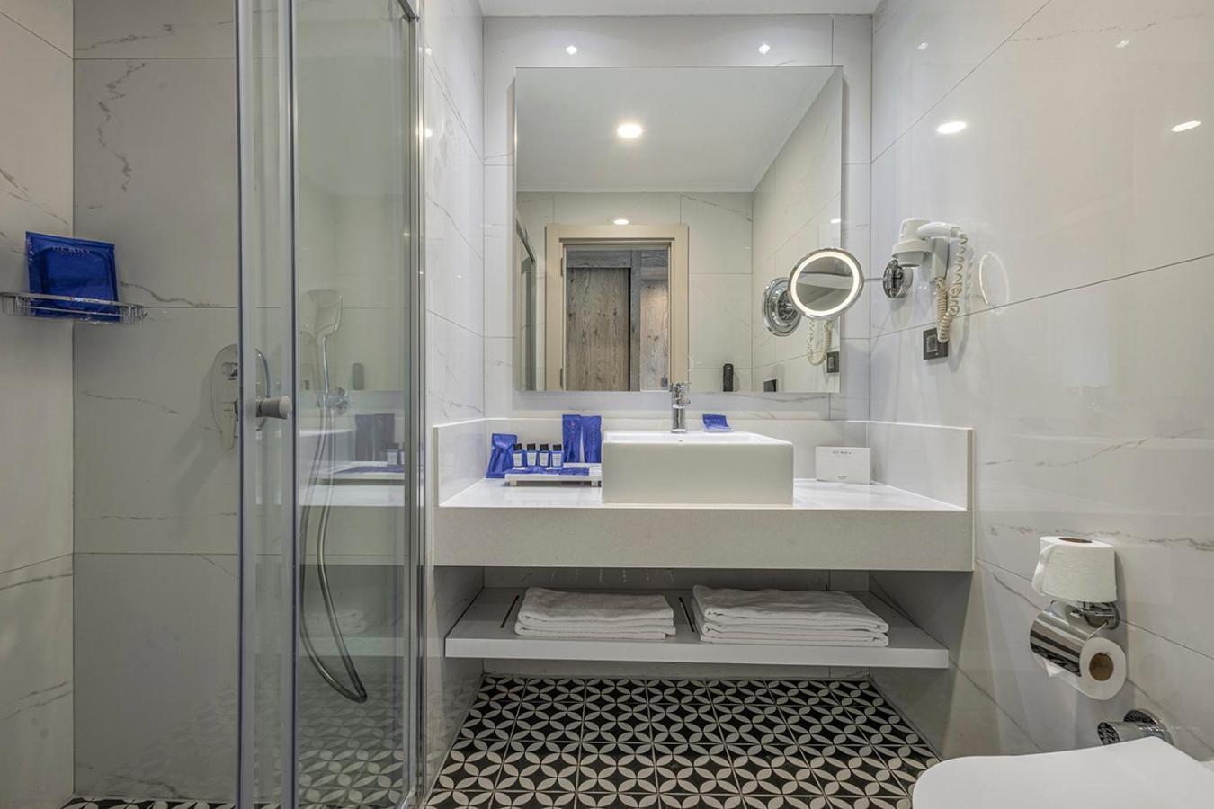 Berry Blue Hotels Сиде Екстериор снимка